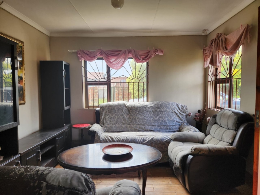 2 Bedroom Property for Sale in Levallia Western Cape